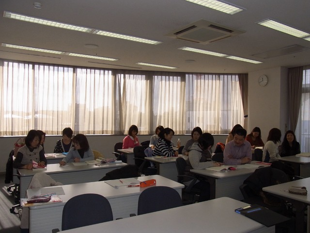 韓先生の韓国語教室　茨木市ローズWAM　韓国語入門、初級、中級生徒募集中